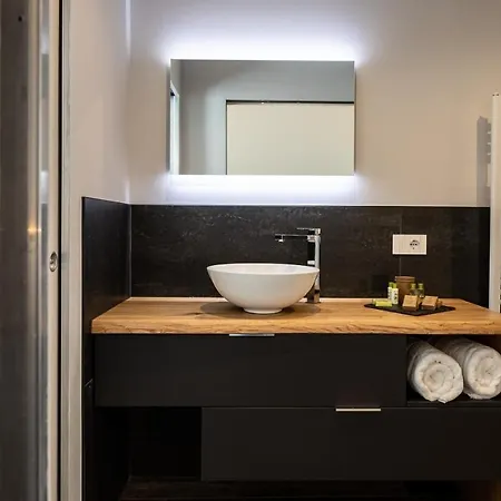 Il Medeghino Farm stay