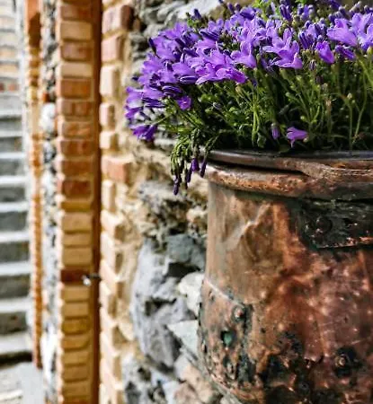 Il Medeghino Farm stay Musso